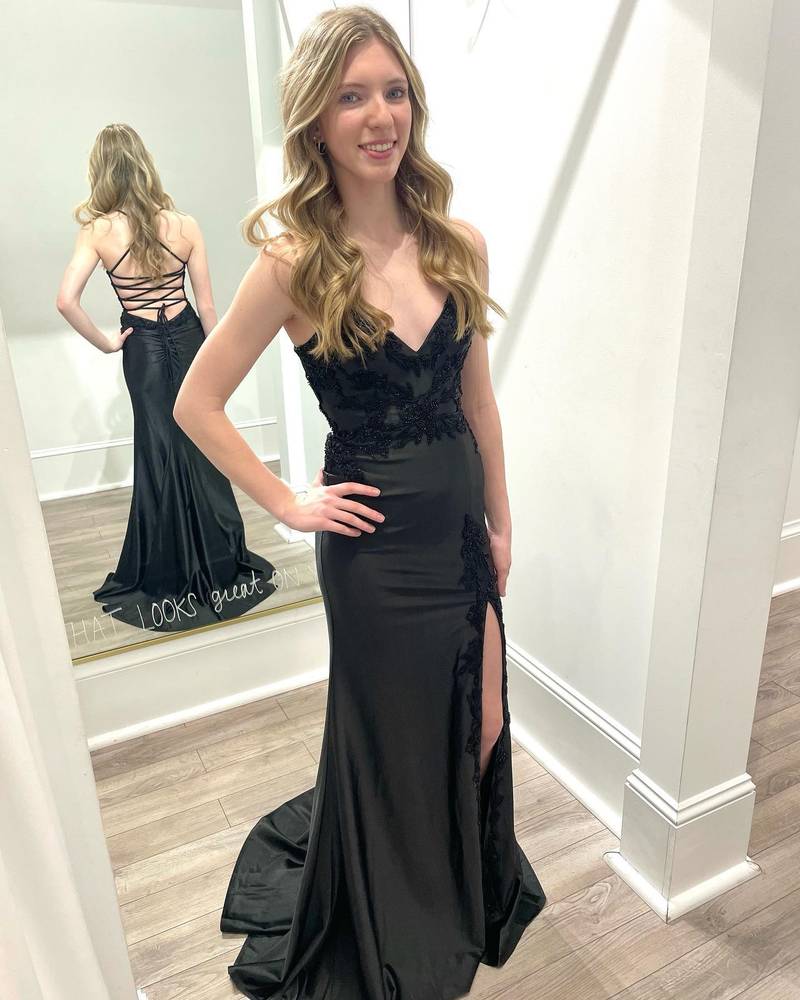 Sleek Mermaid V-Neck Spaghetti-Strap Lace-Up-Back Slit Floor-Length Prom Dress