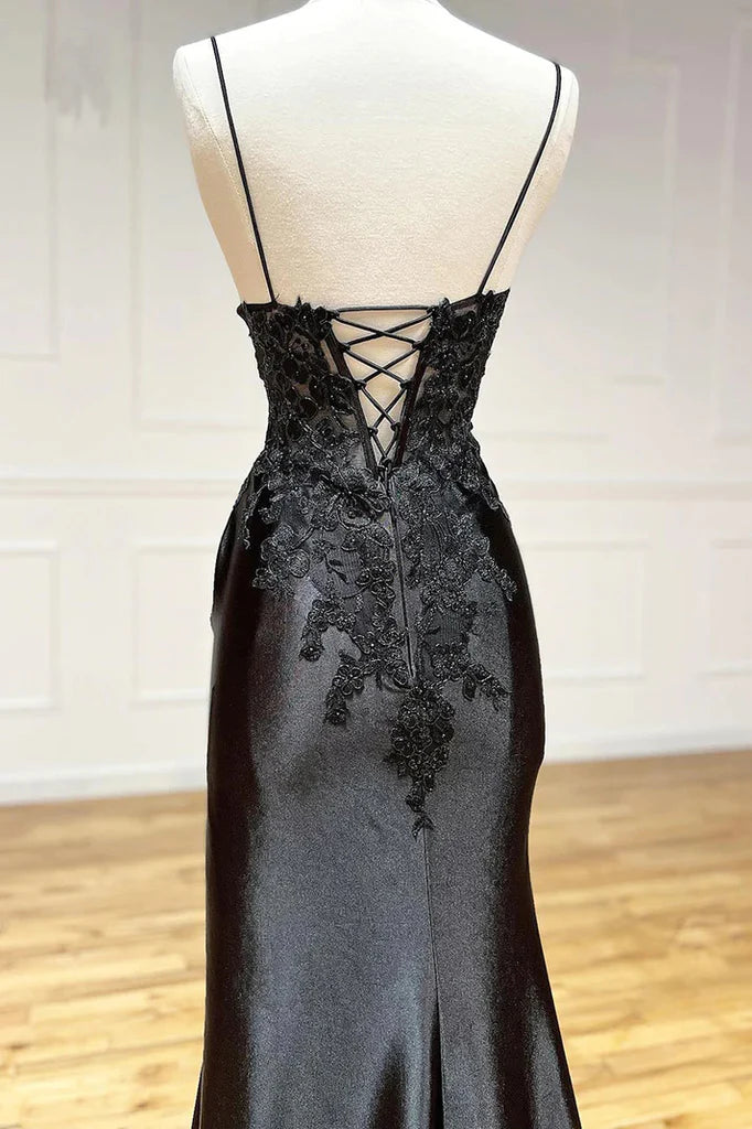 Spaghettiträger Applikationen Seitenschlitz Schwarzes Ball-/Abendkleid aus Schaumstoff