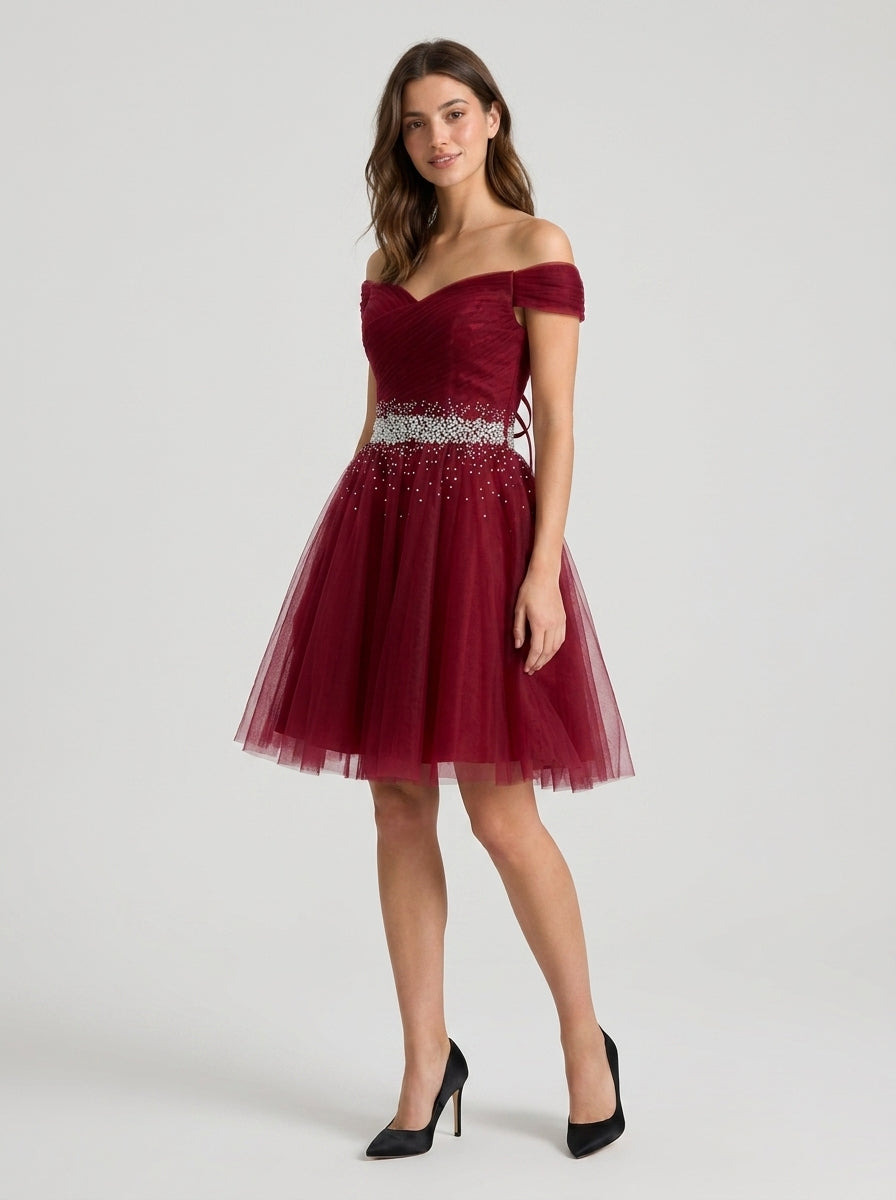 Sparkling A-Line Off-Shoulder Sweetheart Lace-Up Tulle Short Burgundy Homecoming Dress.