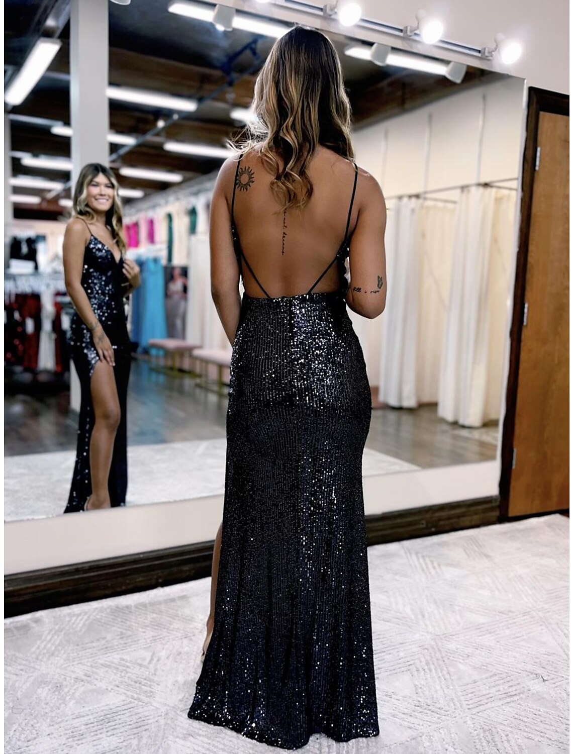 Sparkling Navy Mermaid Prom Dress V-Neck Floor Length Sequined Backless.