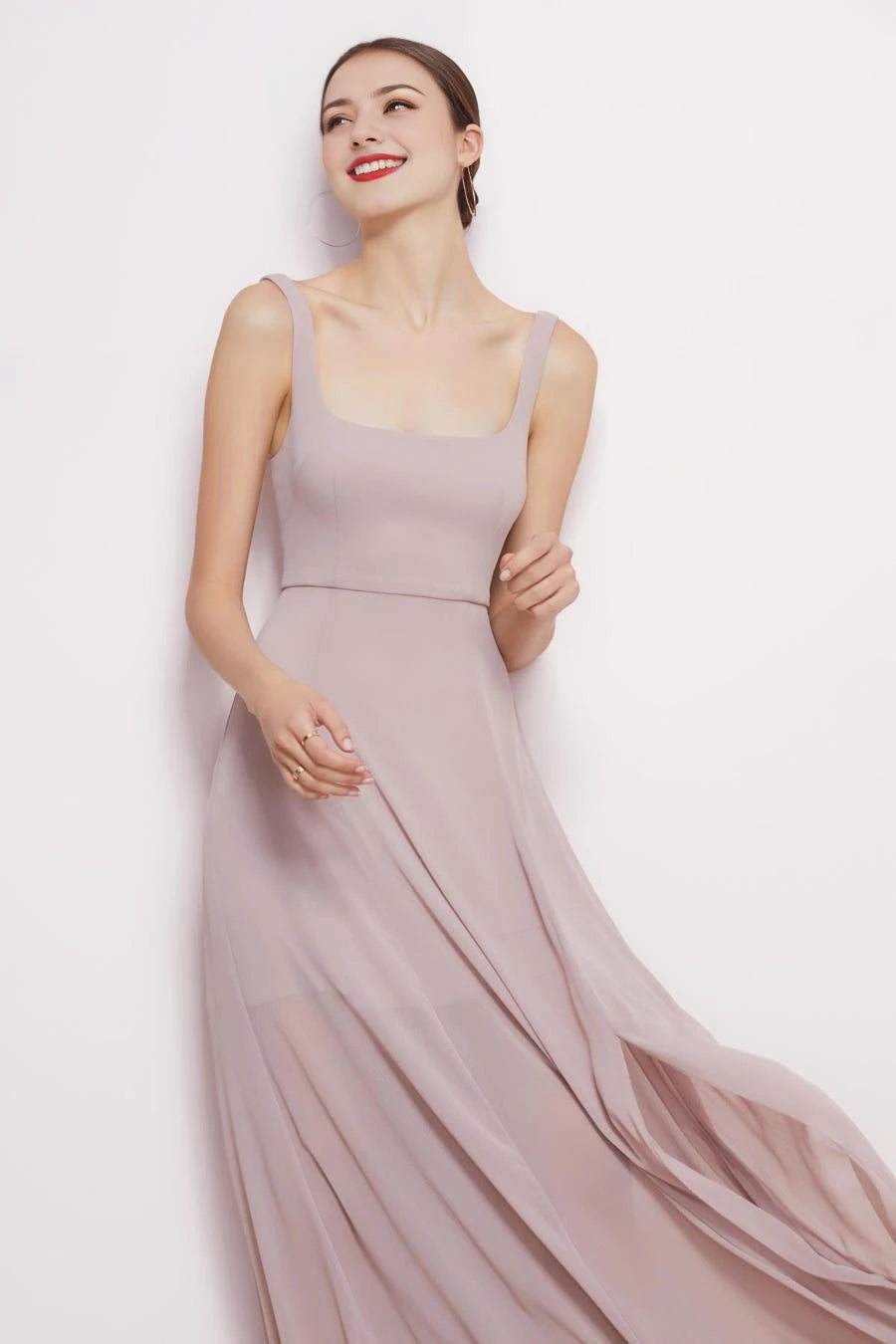 Schulterfreies, transparentes, ärmelloses, rückenfreies Ballkleid mit quadratischem Ausschnitt, Seitenschlitz und bodenlanger Länge