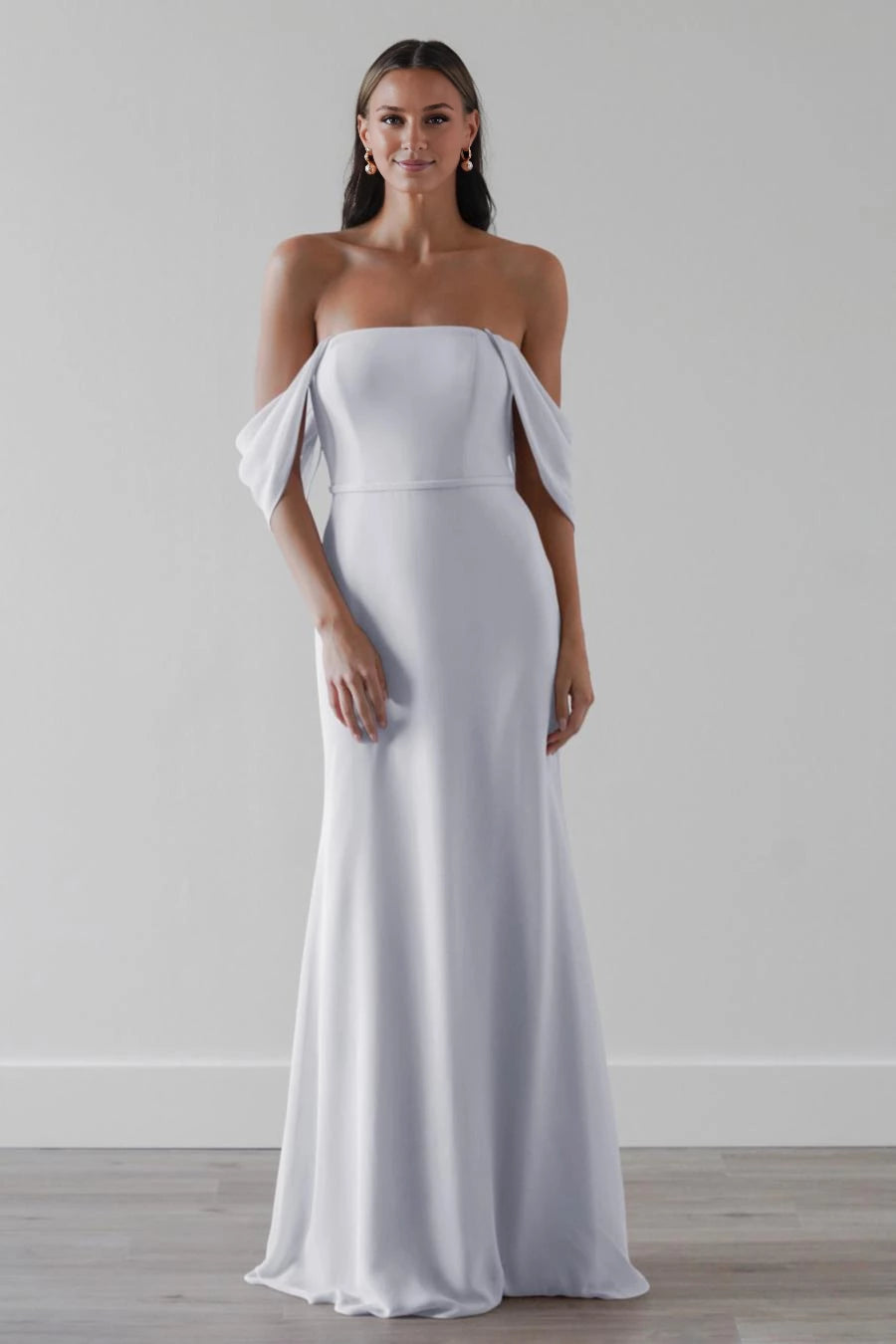 Schulterfreies, ärmelloses, rückenfreies und bodenlanges Ballkleid mit quadratischem Ausschnitt