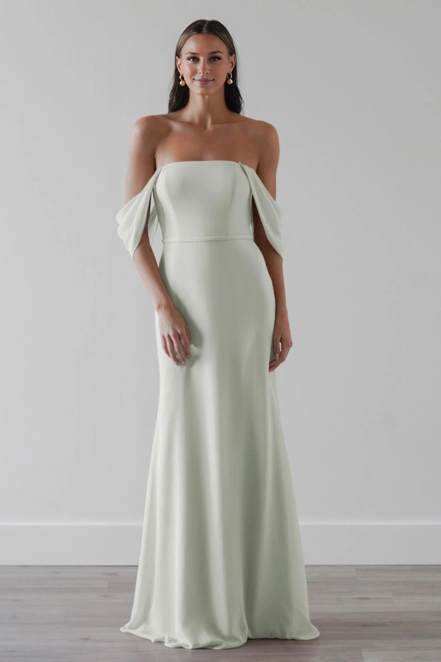 Schulterfreies, ärmelloses, rückenfreies und bodenlanges Ballkleid mit quadratischem Ausschnitt