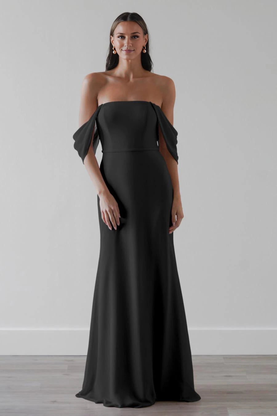 Schulterfreies, ärmelloses, rückenfreies und bodenlanges Ballkleid mit quadratischem Ausschnitt