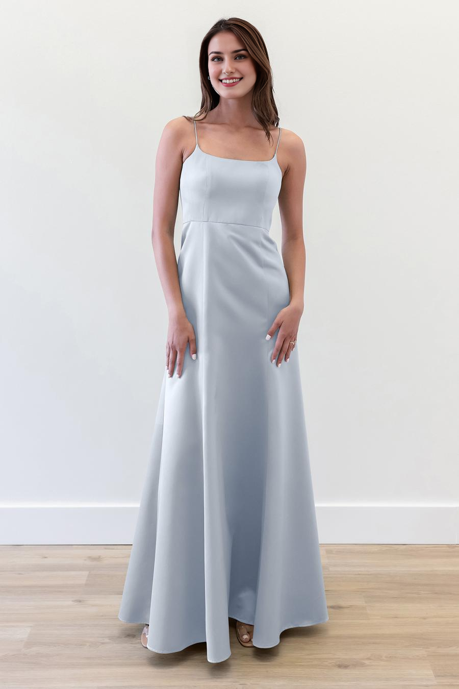 Ärmelloses, rückenfreies und bodenlanges Ballkleid mit quadratischem Ausschnitt und dünnen Schulterträgern