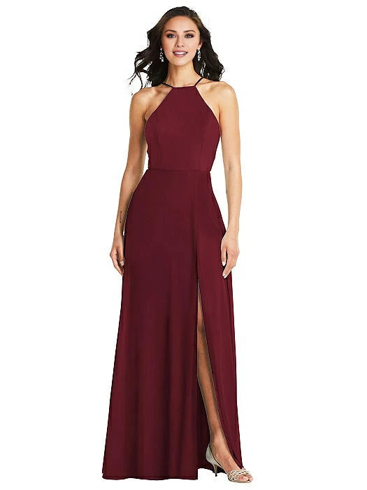 Abendkleid mit quadratischem Ausschnitt, ärmellosen, dünnen Schulterträgern, sichtbarem Schlitz auf der Rückseite und bodenlanger Länge