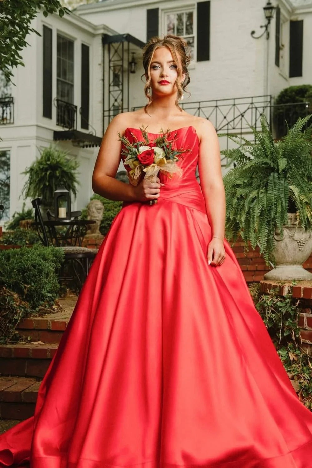 Strapless Satin Ball Gown – Sweetheart Neckline Formal Dress with Full Skirt and Train