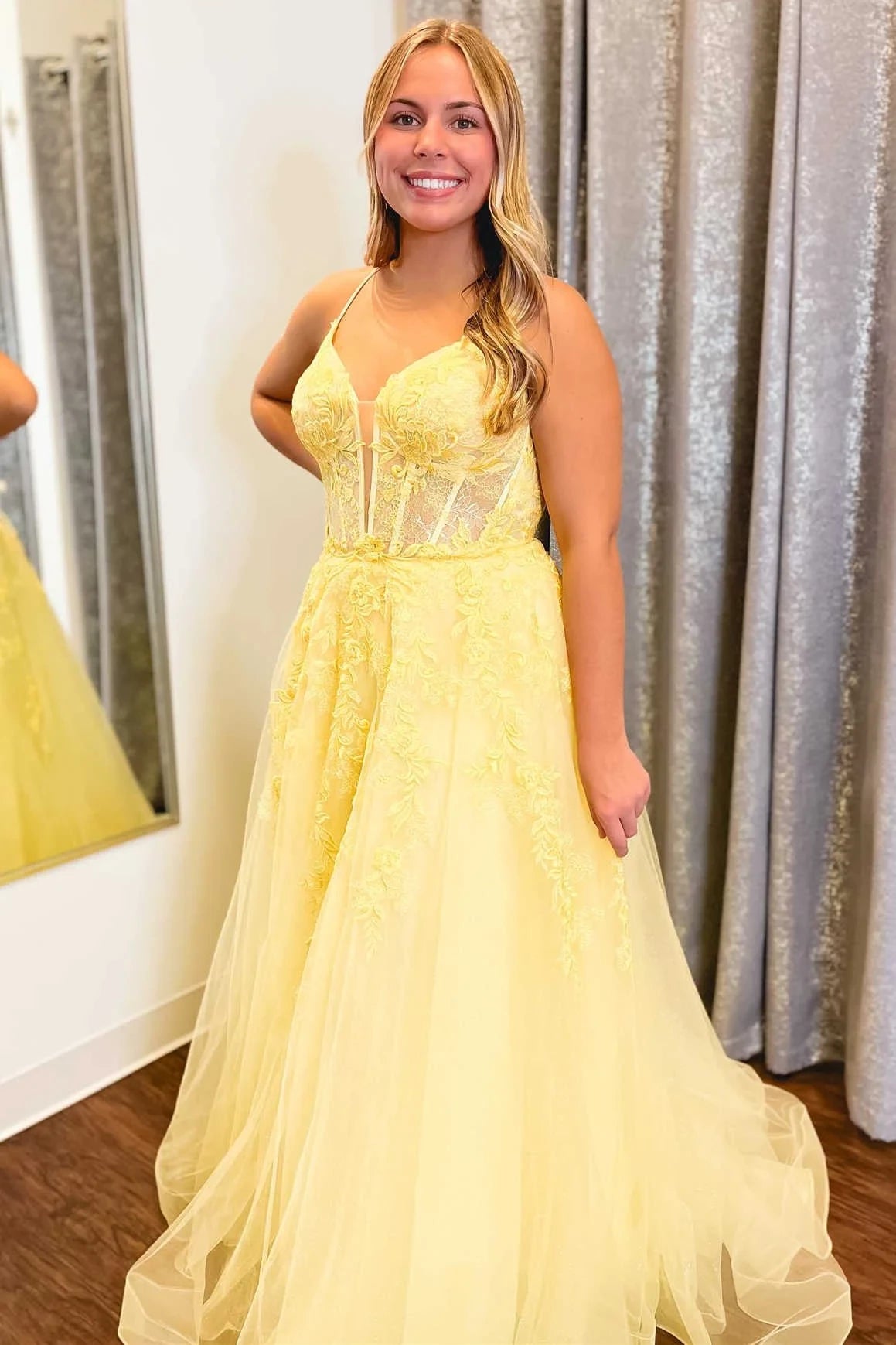 Sunny A-Line V-Neck Spaghetti-Strap Lace-Appliquéd Floor-Length Prom Dress