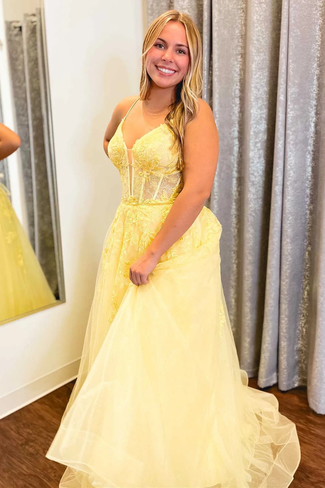 Sunny A-Line V-Neck Spaghetti-Strap Lace-Appliquéd Floor-Length Prom Dress