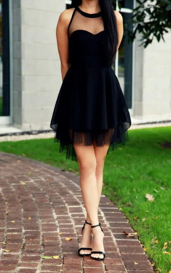 Sweet A-Line Halter-Neck Mesh-Yoke Heart-Bodice Layered-Tulle Mini Homecoming Dress