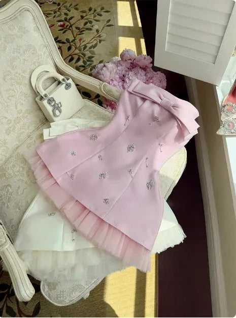 Sweet A-Line Strapless Bow-Neck Rhinestone-Embellished Tulle-Hem Homecoming Dress