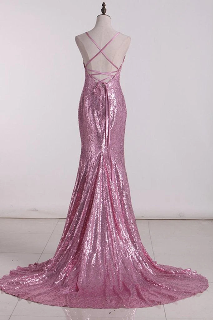 Trompete/Meerjungfrau Spaghettiträger Roségold Pailletten Rückenfreies Ball-/Abendkleid mit Applikation 