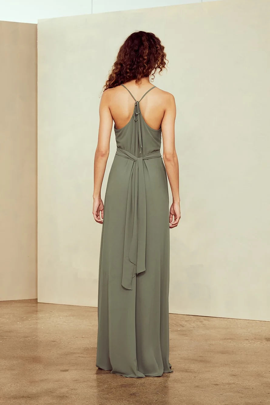 Robe de soirée longue sans manches, décolleté en V, épaules dénudées, fines bretelles, dos nu