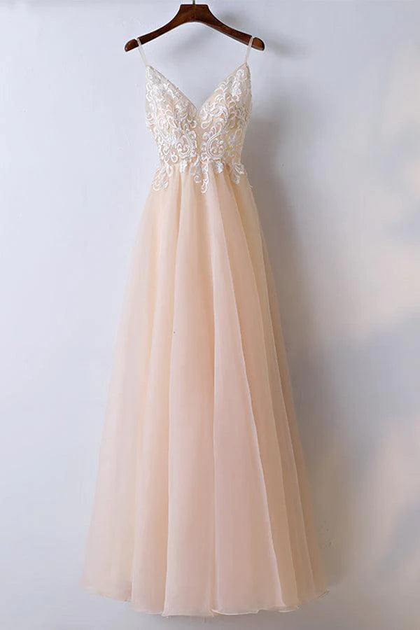 Robe de soirée longue et élégante en dentelle à col en V et bretelles spaghetti