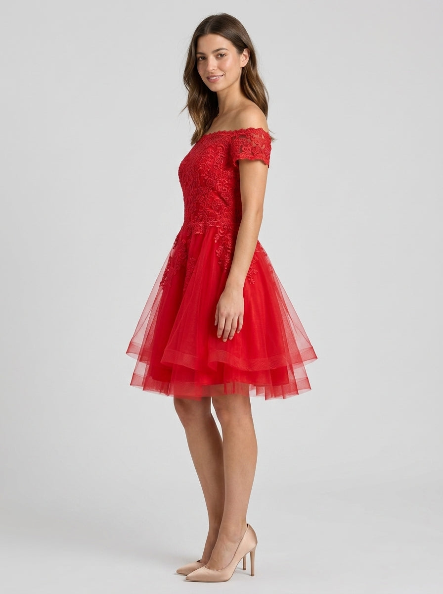 Vibrant A-Line Off-Shoulder Cap Sleeve Zipper Back Short Red Lace Tulle Homecoming Dresses