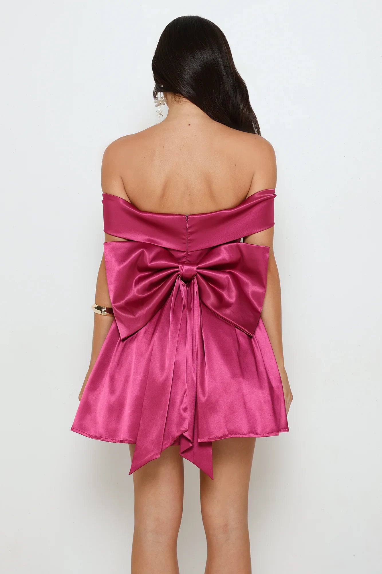 Vibrant A-Line Off-Shoulder Sleeveless Big Bow Back Mini Homecoming Dresses