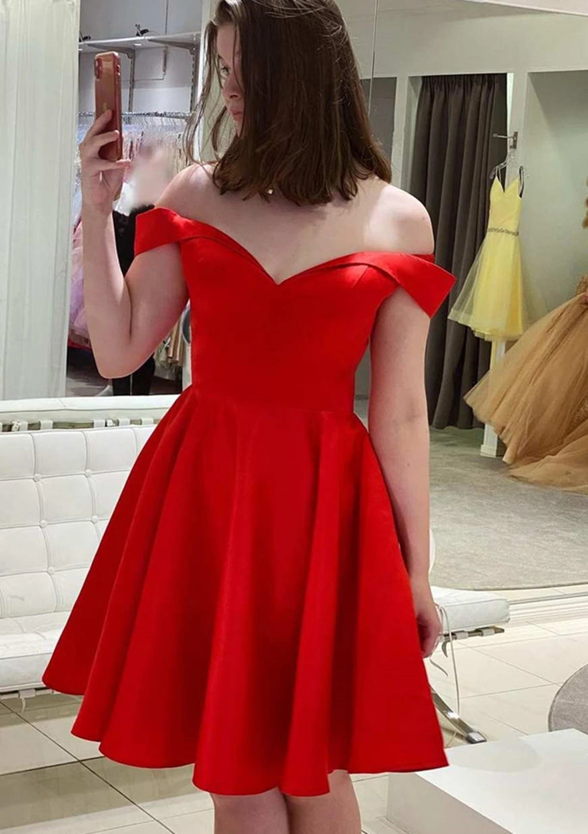Vibrant A-Line Off-the-Shoulder Sweetheart Lace-Up Back Short Mini Homecoming Dresses