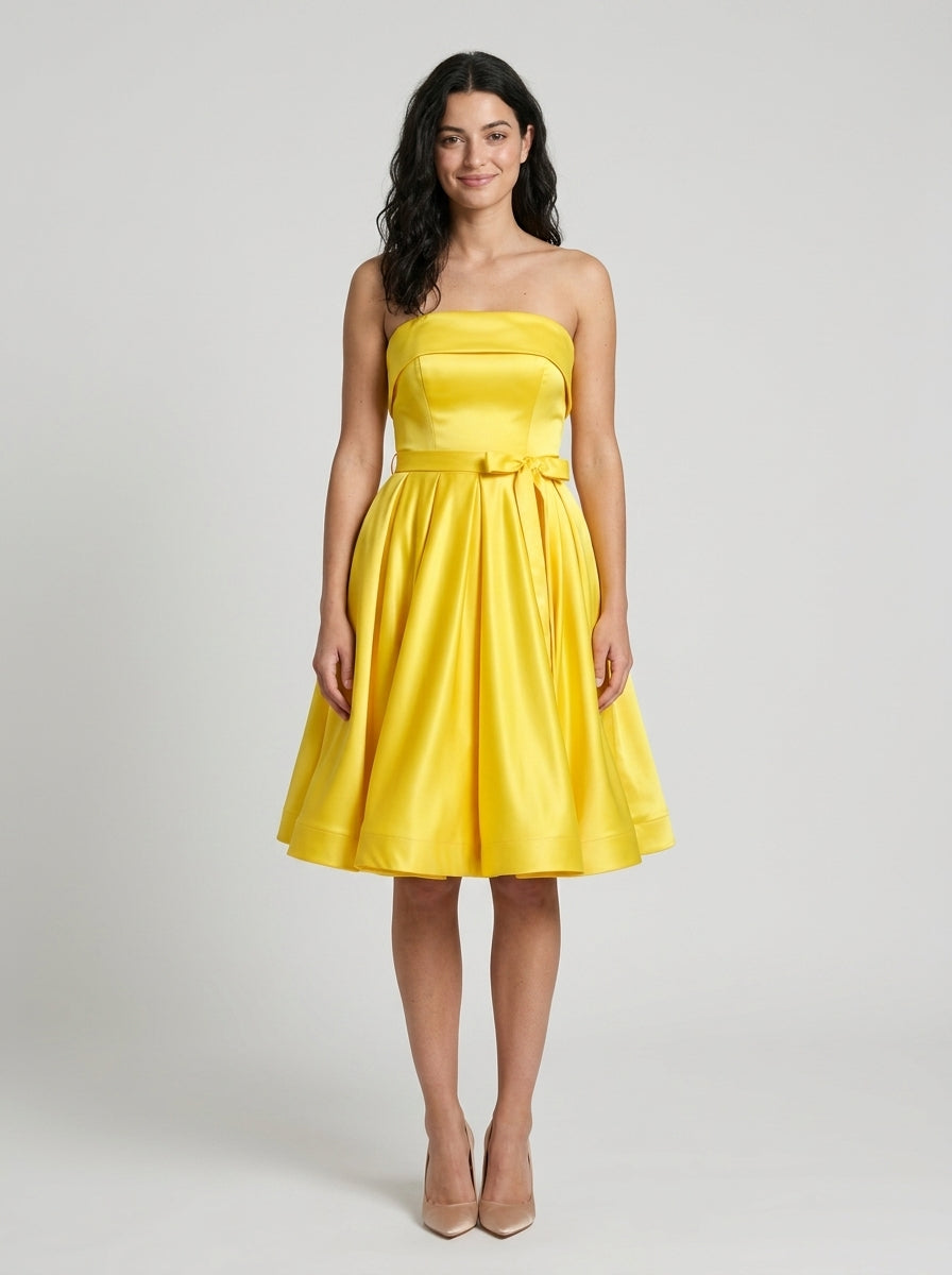 Vibrant Yellow A-Line Strapless Sweetheart Self-Tie Back Knee-Length Homecoming Dresses