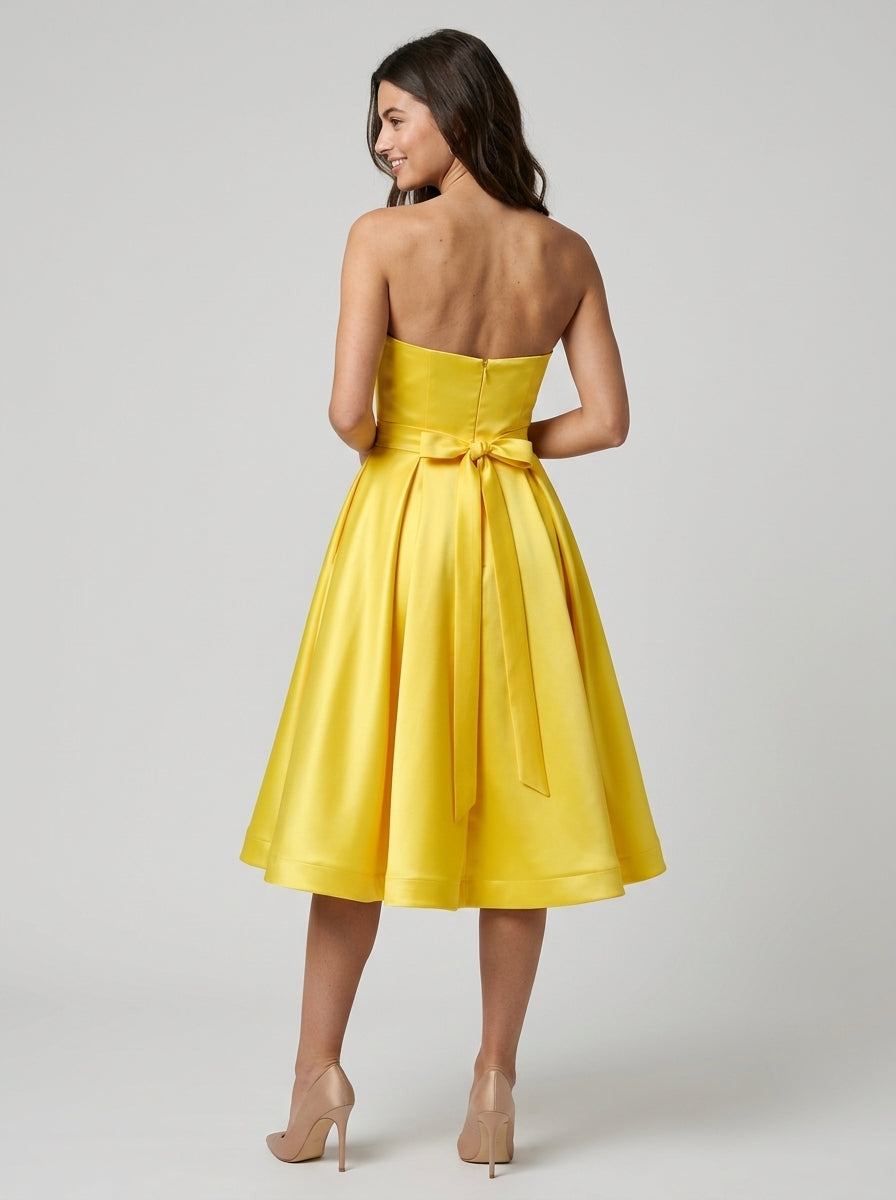 Vibrant Yellow A-Line Strapless Sweetheart Self-Tie Back Knee-Length Homecoming Dresses