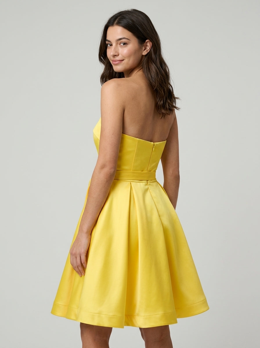 Vibrant Yellow A-Line Strapless Sweetheart Self-Tie Back Knee-Length Homecoming Dresses