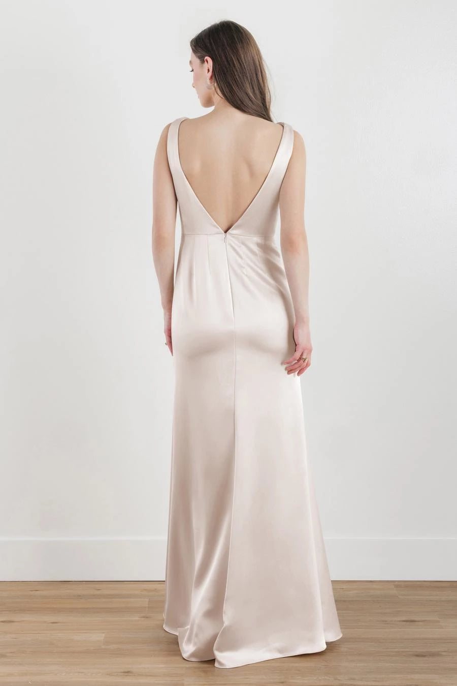 Waist collar off shoulder sleeveless backless and floor length evening dress