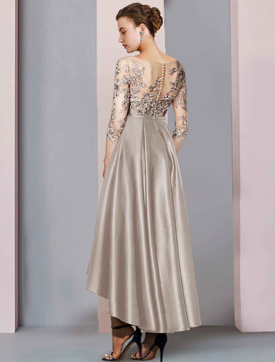 A-Linien-Kleid für die Mutter der Braut, Hochzeitsgast, elegant, hoch, tief, U-Ausschnitt, asymmetrisch, knielang, Satin, Spitze, halbe Ärmel mit Faltenapplikationen