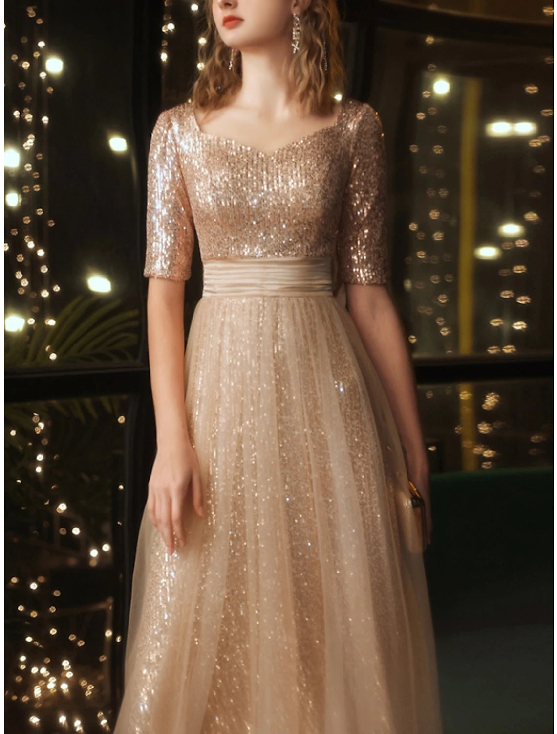 Robe de bal trapèze élégante, longueur cheville, manches courtes, col carré, paillettes et plis pailletés, froncée