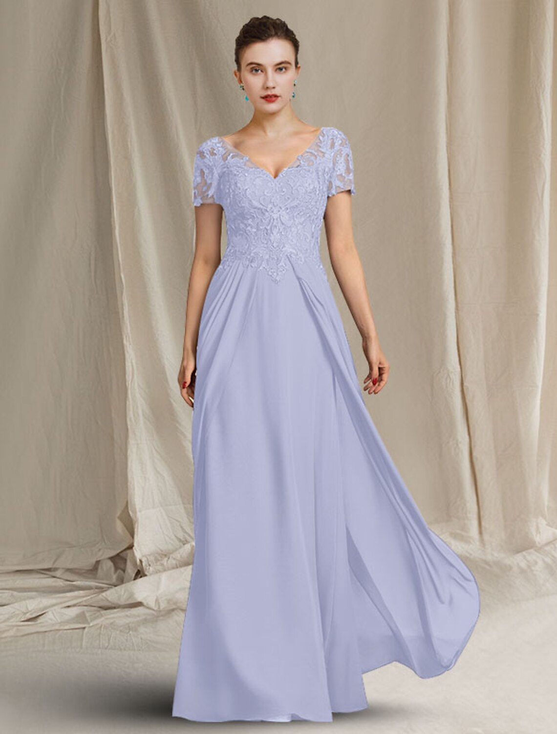 Etuikleid/Säulenkleid für die Brautmutter, Übergröße, elegant, V-Ausschnitt, bodenlang, Chiffon, Spitze, kurze Ärmel, mit Applikationen