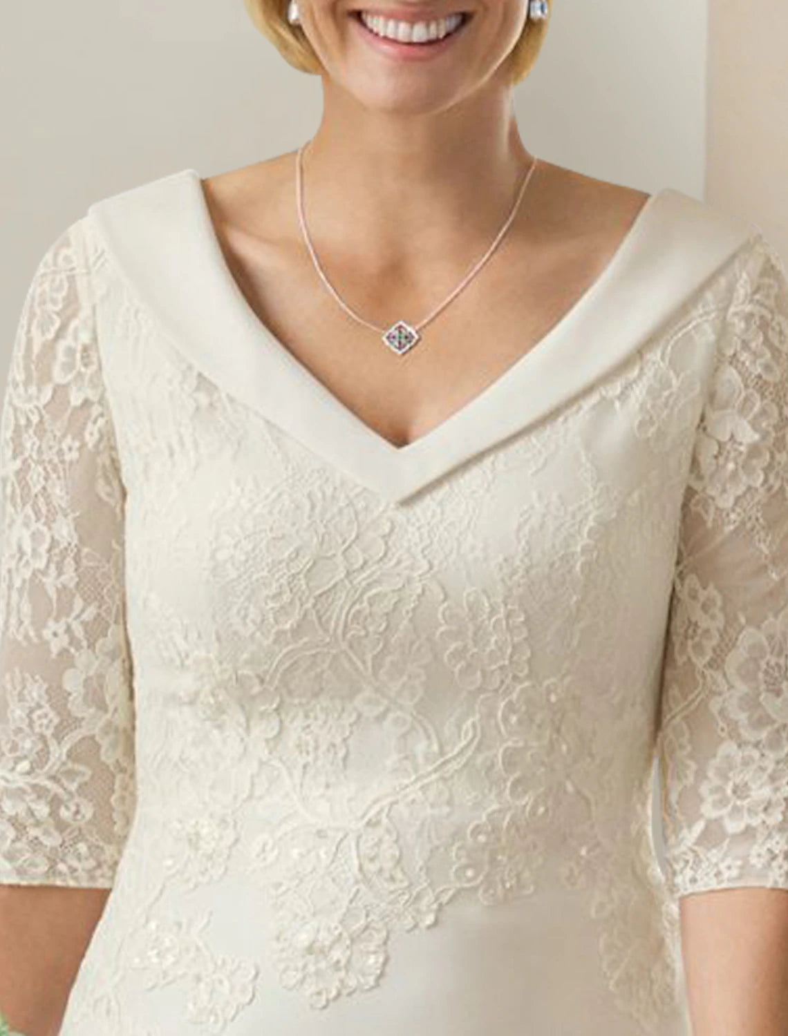 Reife bescheidene Brautkleider Mantel / Spalte V-Ausschnitt Halbarm bodenlangen Chiffon Brautkleider mit Applikationen Volltonfarbe