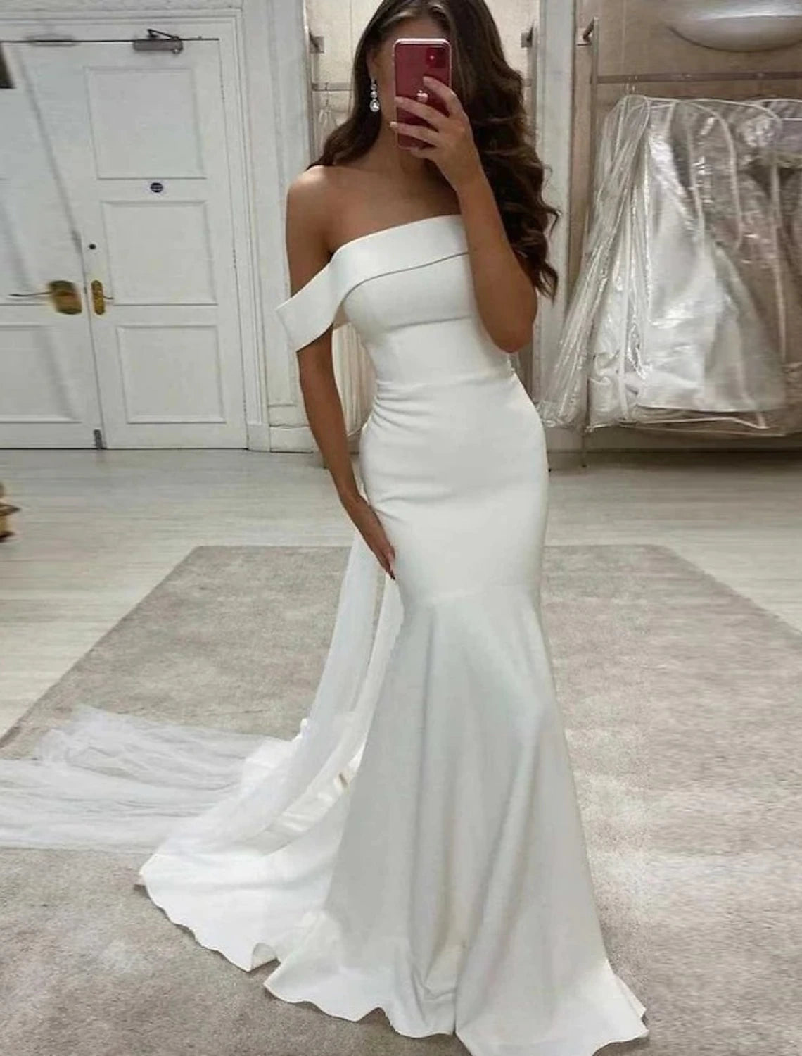 Robe de mariée sexy sirène/trompette, épaules dénudées, manches courtes, traîne courte, tissu extensible, couleur unie