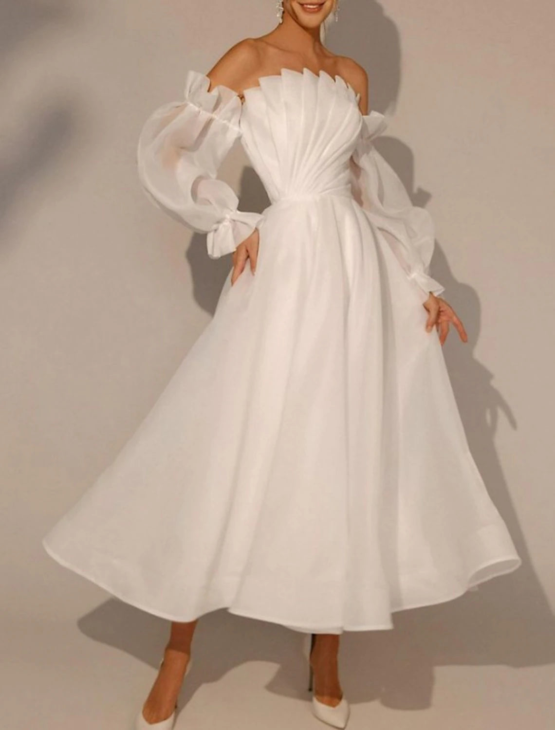 Kleine weiße Kleider Brautkleider A-Linie Square Neck Langarm Knöchellang Organza Brautkleider mit Falten Volltonfarbe
