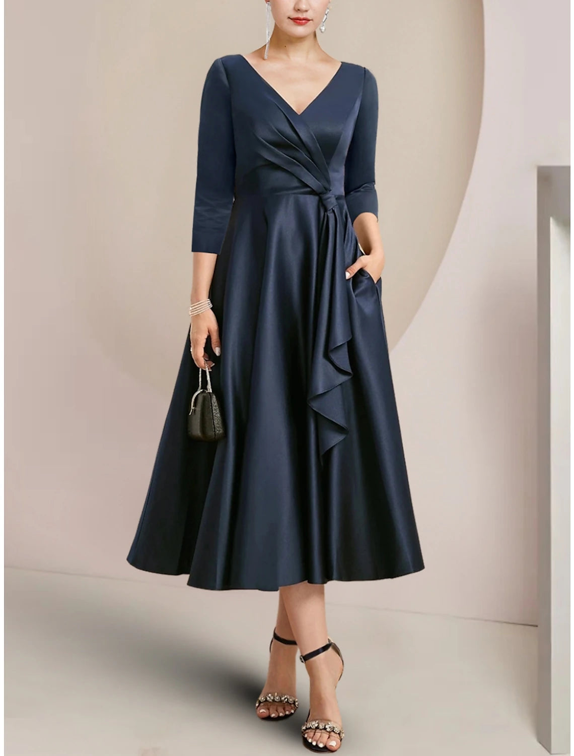 A-Linien-Kleid für die Mutter der Braut, Hochzeitsgast, elegant, zierlich, V-Ausschnitt, knielang, Satin, 3/4-Ärmel mit Rüschen, einfarbig