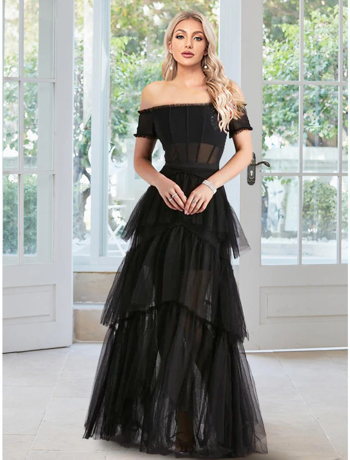 Robe de bal, corset, robe de bal masquée, longueur au sol, sans manches, épaules dénudées, tulle avec volants, couleur pure