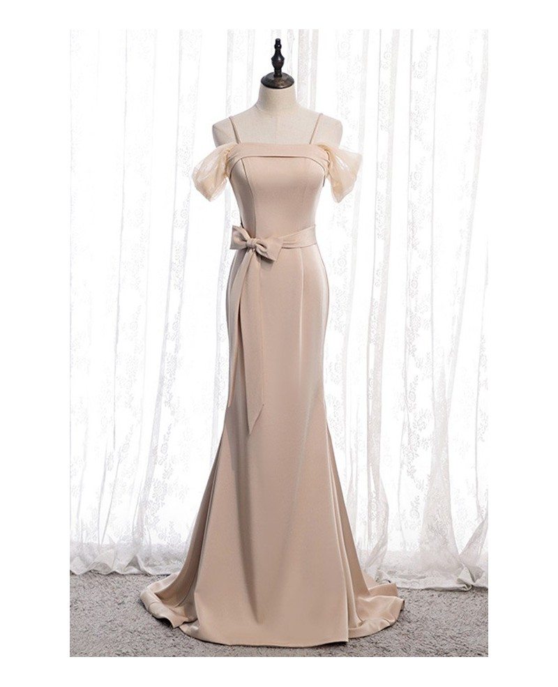 Edles und minimalistisches Ballkleid in Champagnerfarbe mit kurzen Ärmeln und schulterfreiem Schleifengürtel, Champagnerfarbe mit dünnen Schulterträgern aus Satin im Meerjungfrauenstil, offenem Rücken und bodenlangem Ballkleid mit Fischschwanz