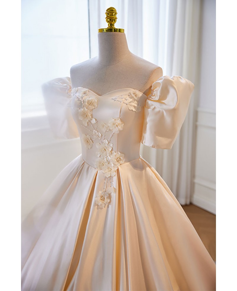 Robe de soirée élégante en satin champagne à épaules dénudées et perles appliquées, robe de princesse champagne à manches courtes et dos nu, longueur au sol