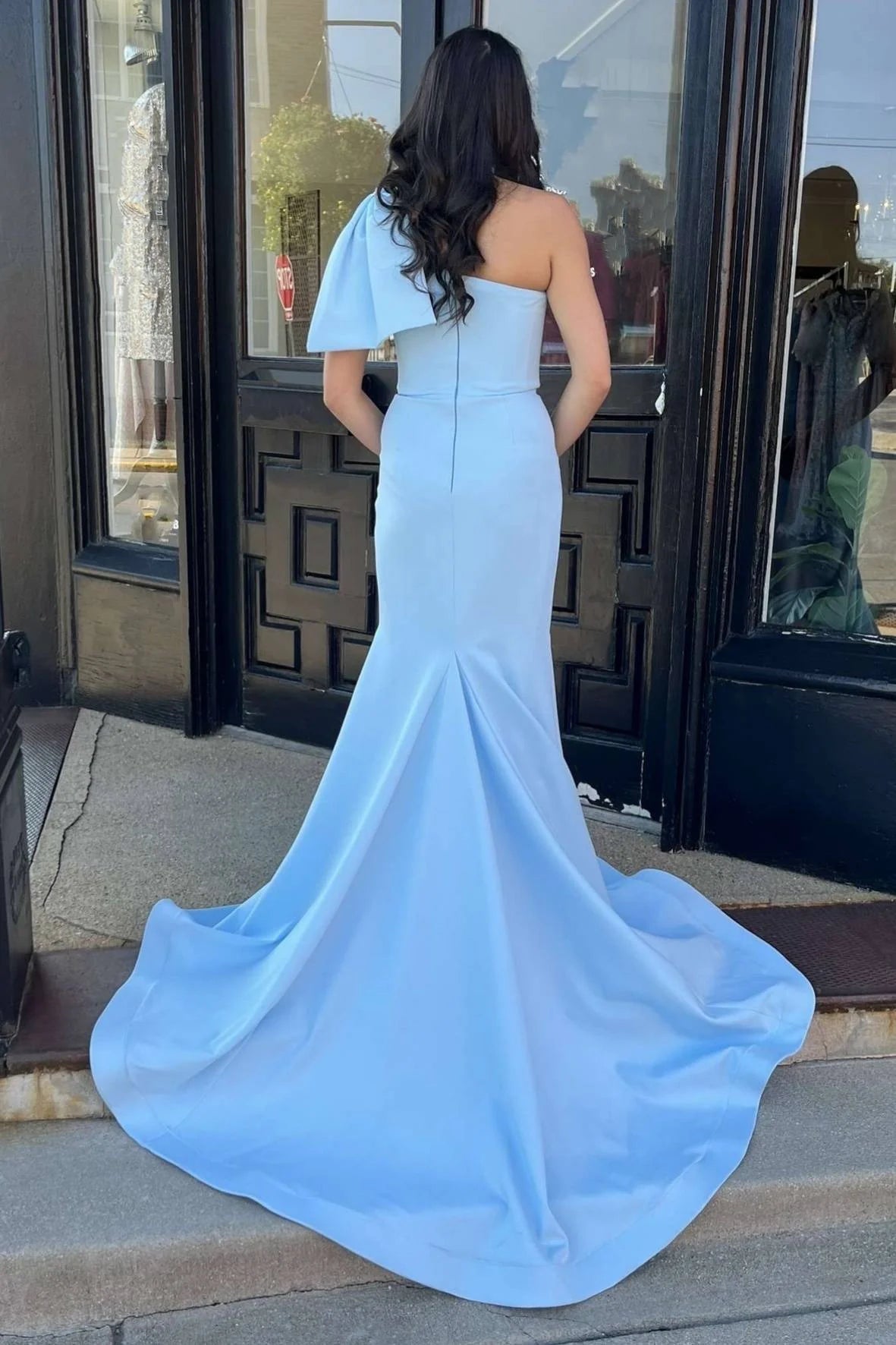 Chic Sky‑Blue Mermaid One‑Shoulder Oversized‑Ruffle Closed‑Back Floor‑Length Crepe Prom Dress