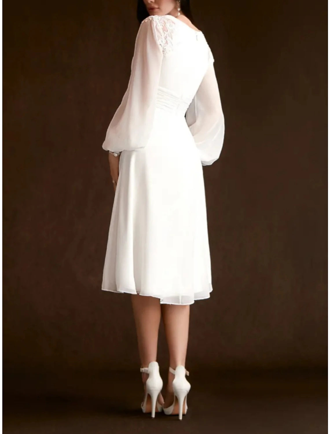 Kleine weiße Kleider Brautkleider A-Linie V-Ausschnitt Langarm Knielang Chiffon Brautkleider mit Falten gerüscht