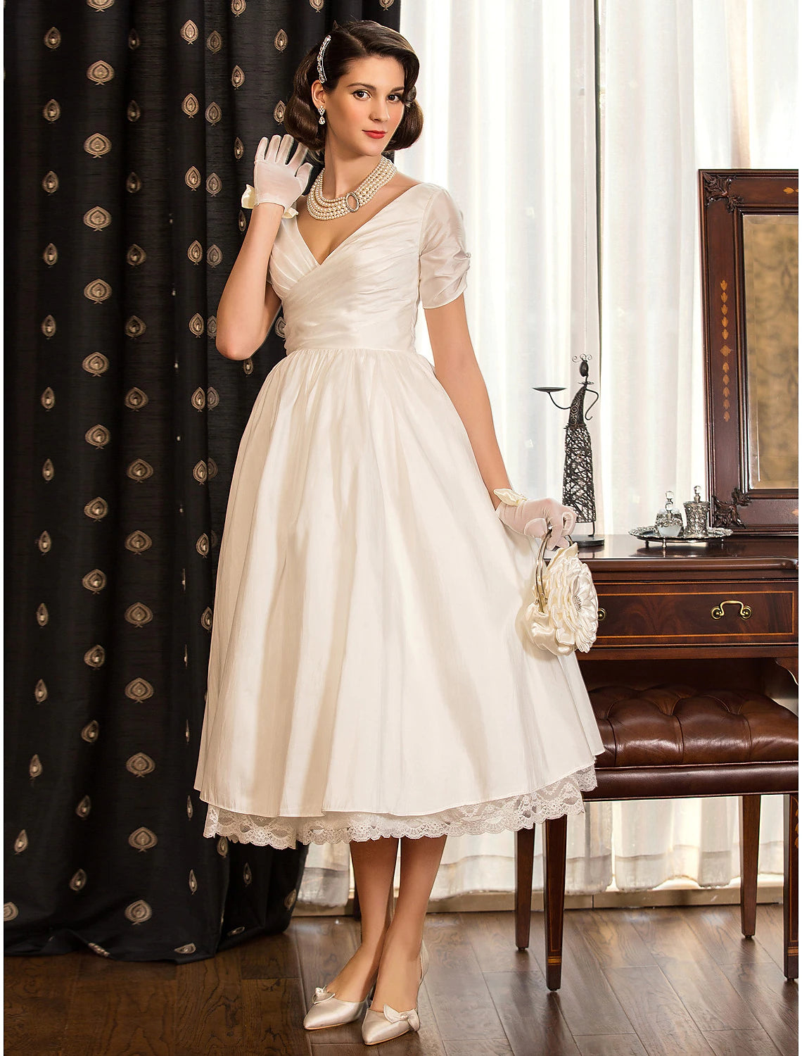 Robes de mariée de réception vintage années 1940/1950, petites robes blanches, coupe trapèze, col en V, manches courtes, longueur thé, en satin, avec dentelle croisée, pour fête de mariage d'été et d'automne
