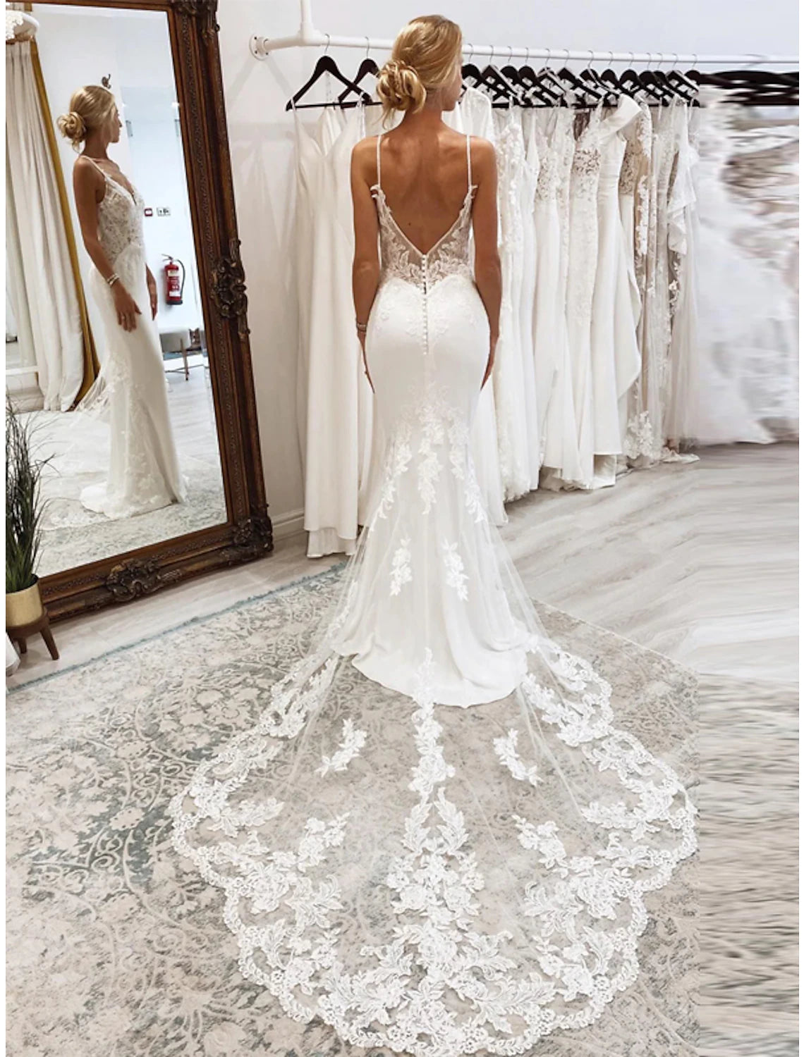 Empfang Formale Brautkleider Meerjungfrau/Trompete Camisole Ärmellos Hofschleppe Tüll Brautanzüge Brautkleider Mit Applikationen