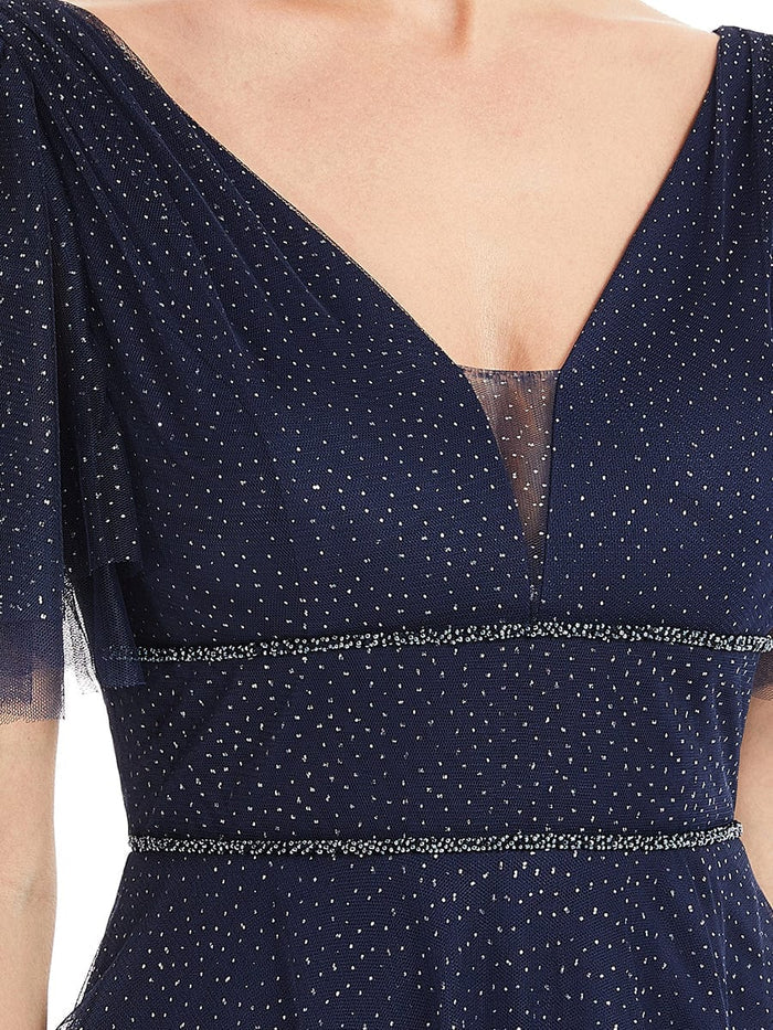 Romantisches Tüll-Abendkleid mit V-Ausschnitt und Rüschenärmeln
