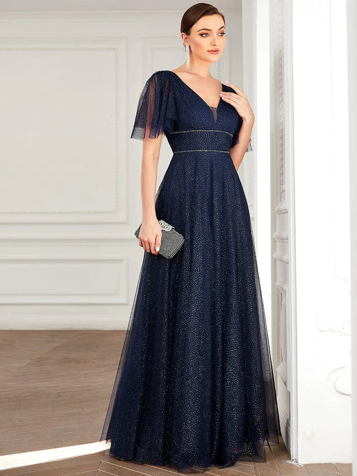Romantisches Tüll-Abendkleid mit V-Ausschnitt und Rüschenärmeln