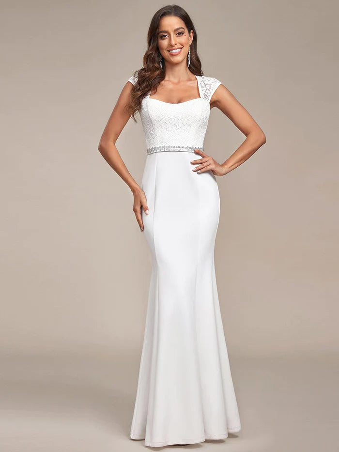 Robe de mariée sirène simple à manches courtes et décolleté en cœur 