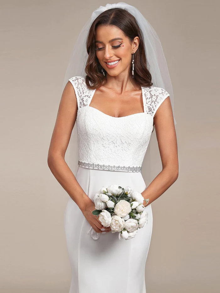 Robe de mariée sirène simple à manches courtes et décolleté en cœur 