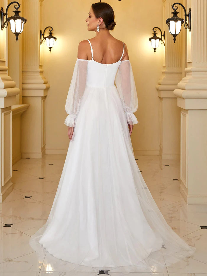 Robe de mariée bohème chic à épaules dénudées et manches lanternes 
