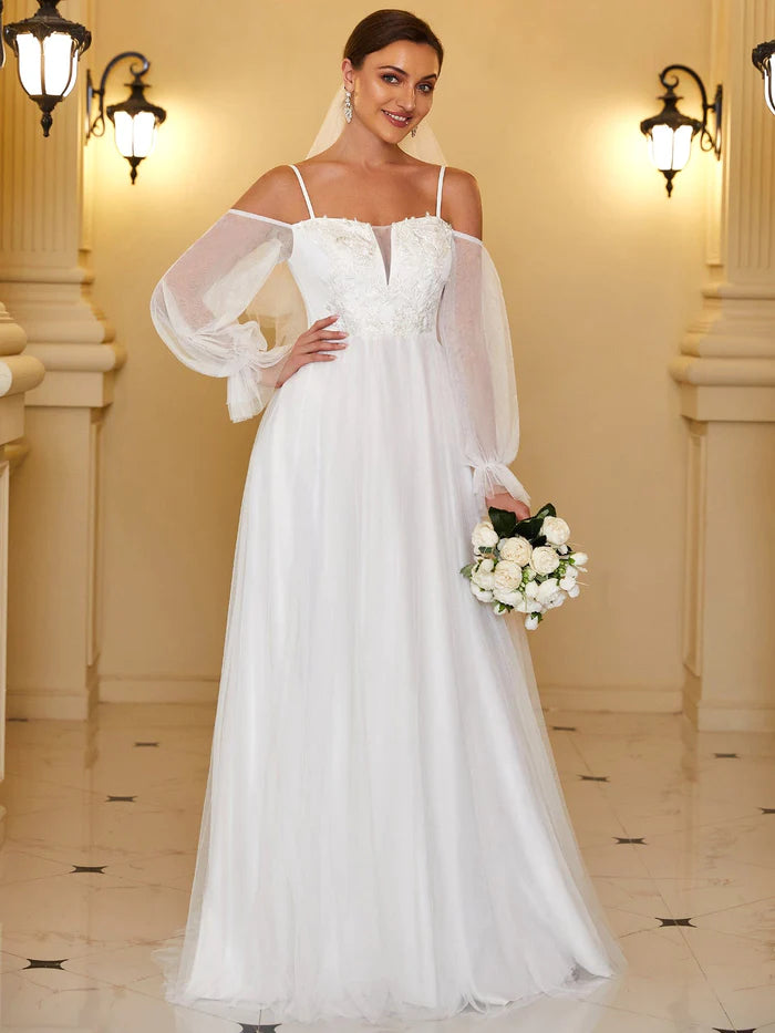 Robe de mariée bohème chic à épaules dénudées et manches lanternes 