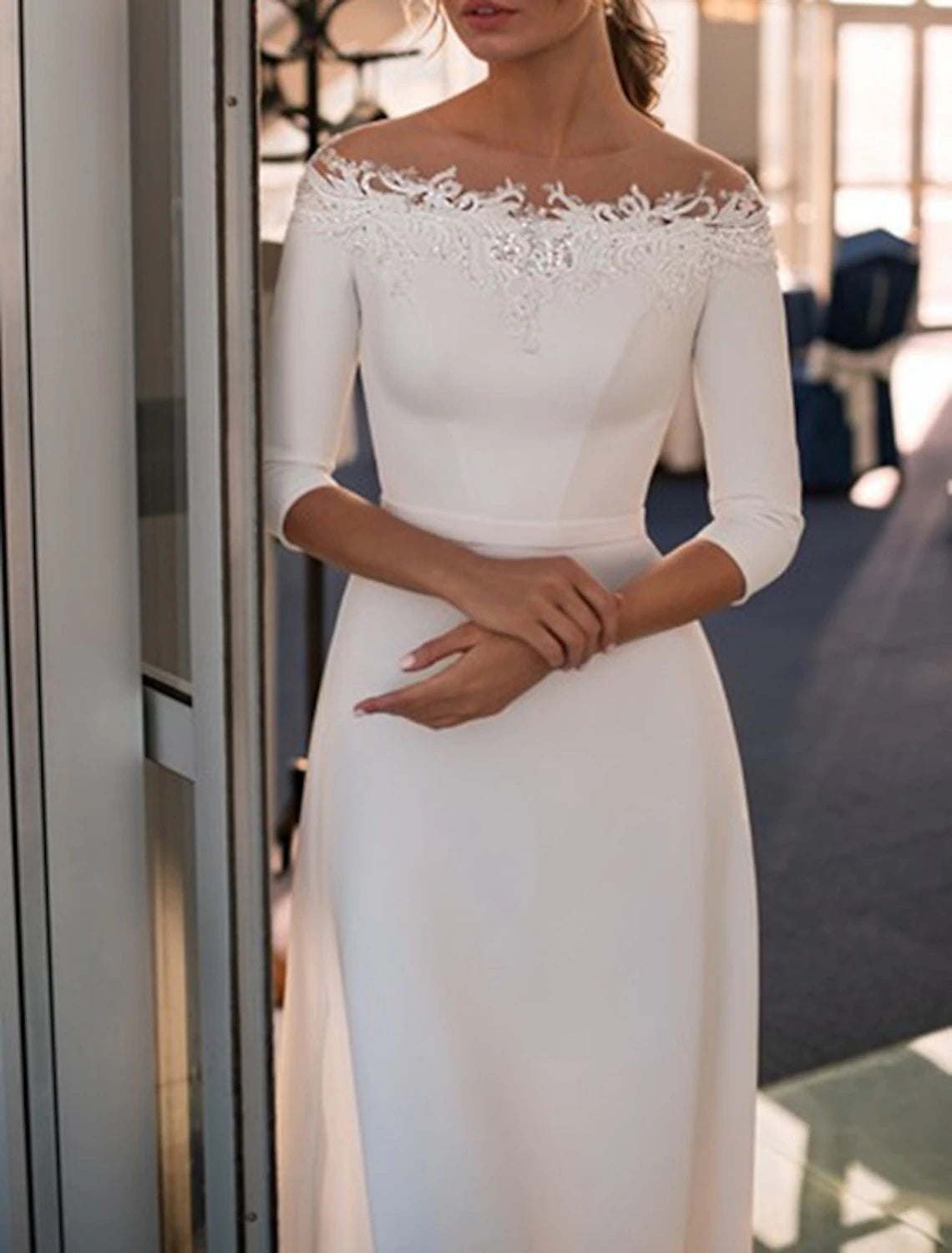 Robe de mariée de fiançailles, coupe trapèze, épaules dénudées, manches 3/4, traîne courte, en dentelle, avec appliques, couleur unie