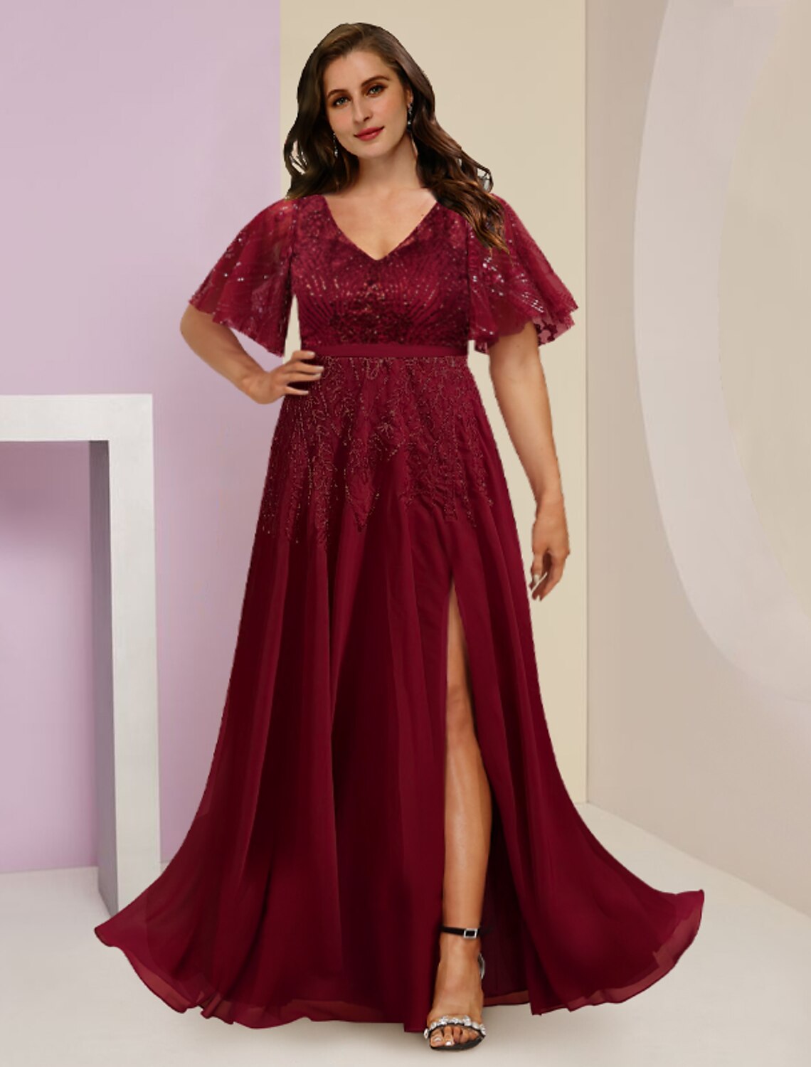 Kleider für die Brautmutter, Übergröße, Kurve, Bauch verbergen, Hochzeitsgast, elegant, funkelnd und glänzend, V-Ausschnitt, bodenlang, Chiffon, Spitze, Pailletten, kurze Ärmel mit Falten, Schlitz vorne
