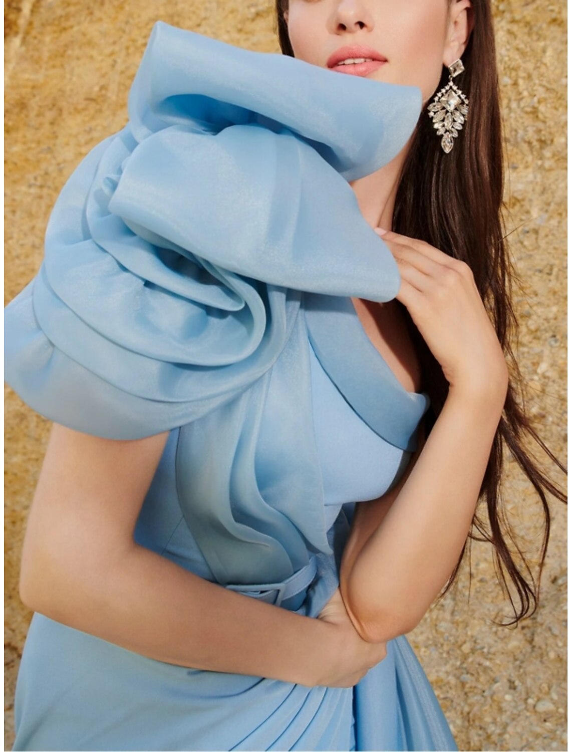 Robe de cocktail fourreau/colonne, robe fendue haute, robe formelle pour invité de mariage, traîne à balayage/pinceau, sans manches, une épaule, tulle avec fleur sur l'épaule