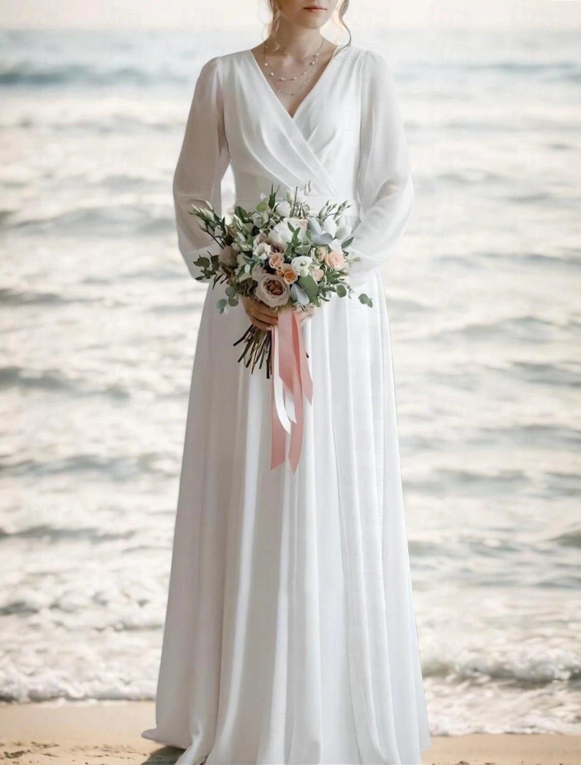Robes de mariée blanches de plage, coupe trapèze, col en V, manches longues, longueur au sol, en mousseline, avec ceinture/ruban plissé