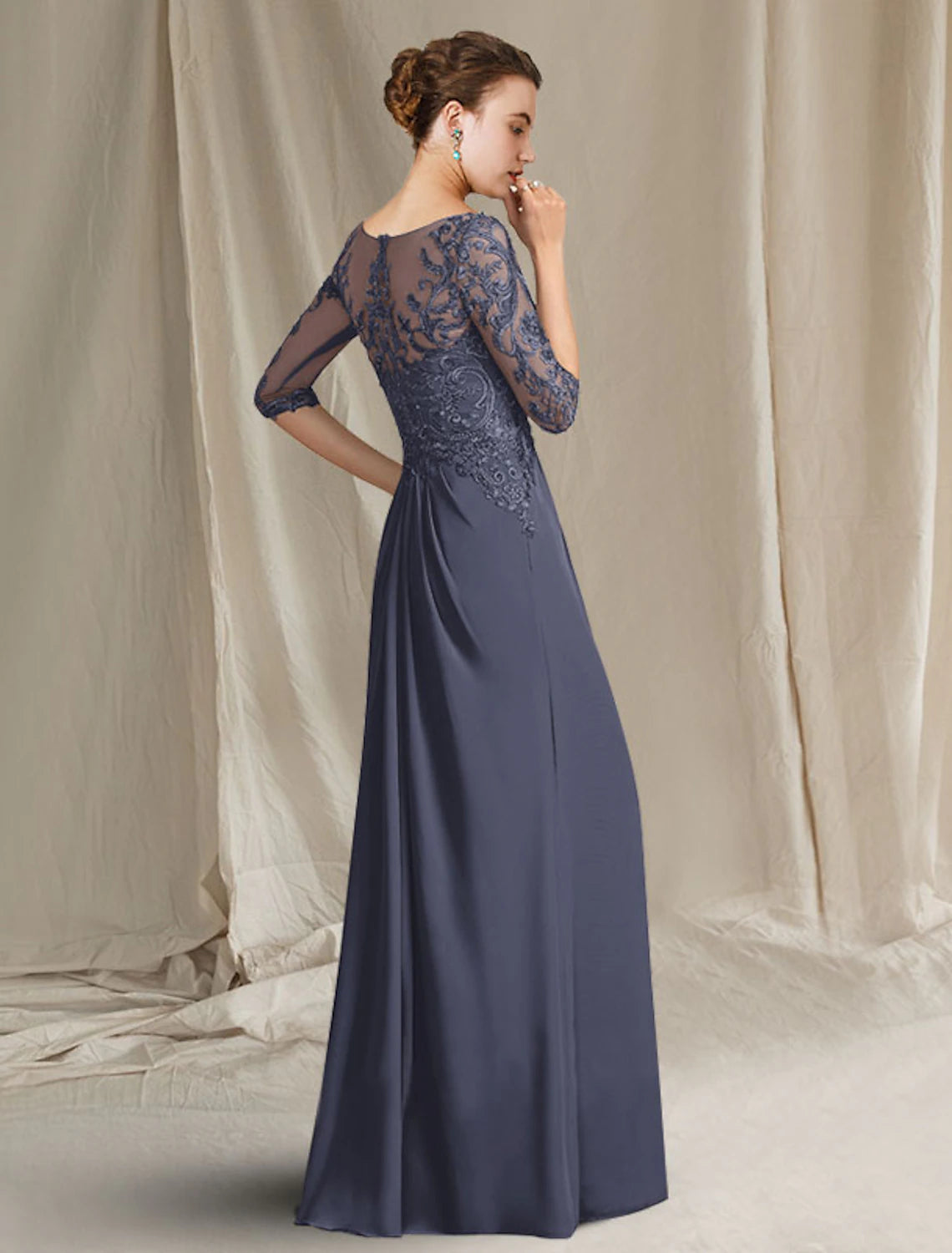 Etuikleid/Säulenkleid für die Brautmutter, elegante Übergröße, Rundhalsausschnitt, bodenlang, Chiffon, Spitze, 3/4-Ärmel mit Falten, Rüschen, Applikationen